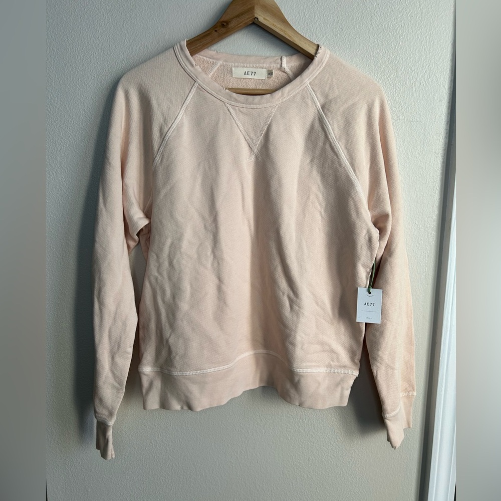NWT AE77 $98 Distressed Crew Neck Pullover Sweatshirt Pink 100% Cotton Size M